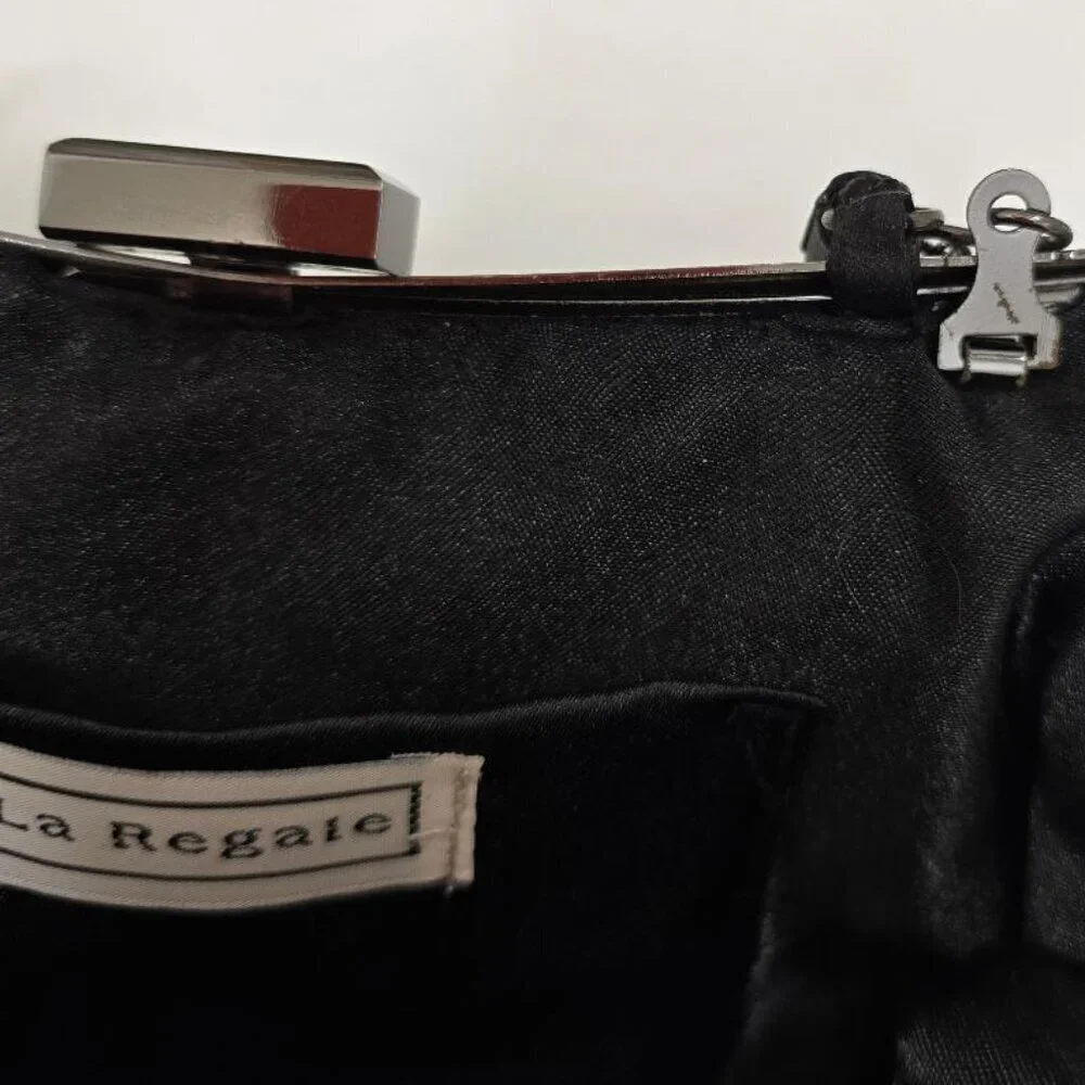 La Regale Black Fabric Bag & Metal Hardware Clutch & Cross Shoulder Cord & Chain